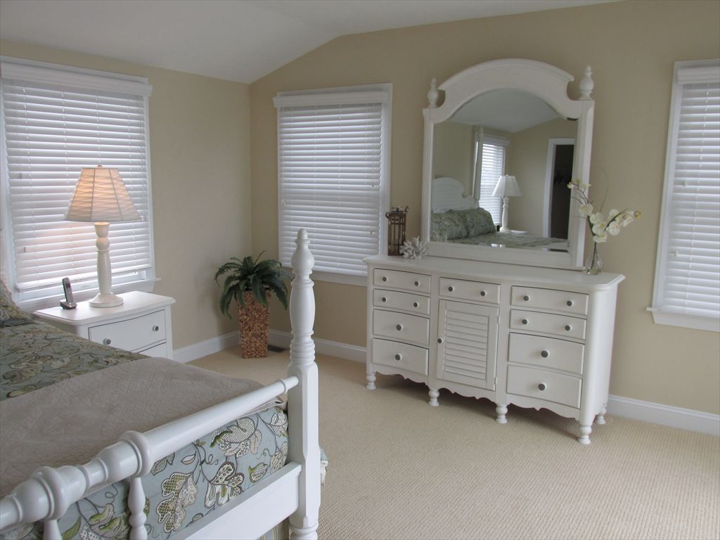 25 West 11th Street, Avalon (Center)