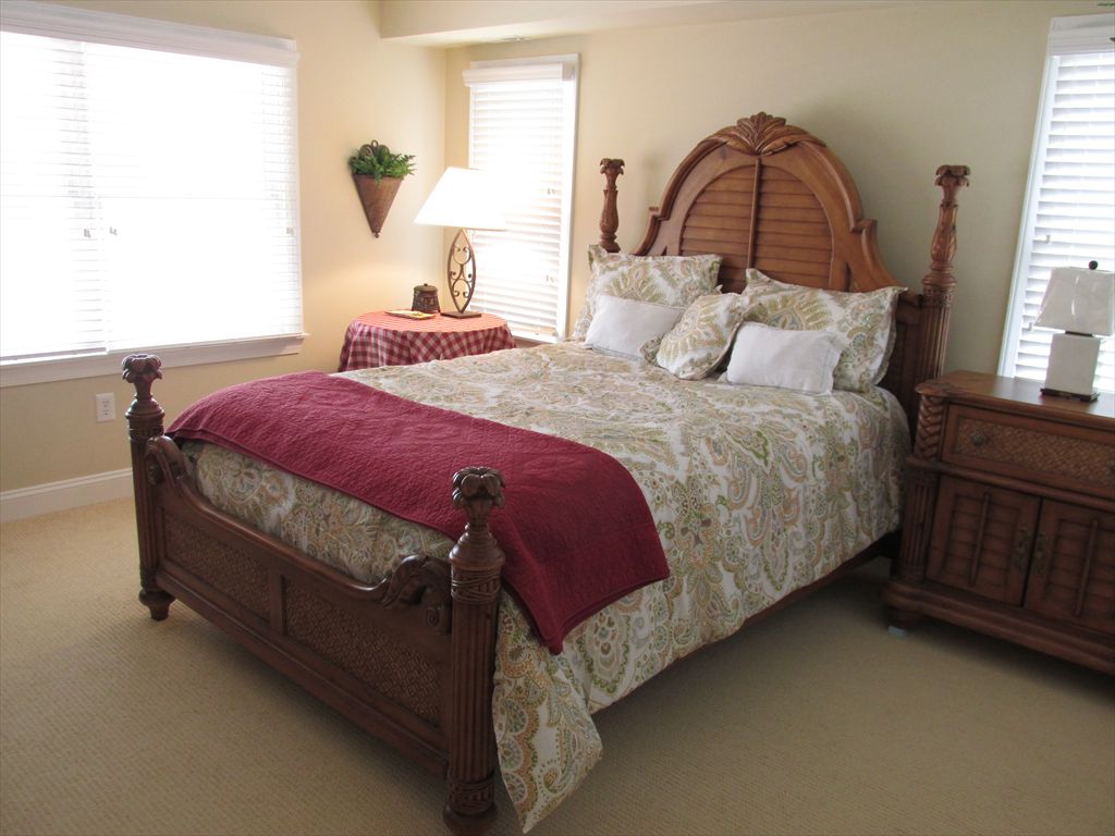 25 West 11th Street, Avalon (Center)