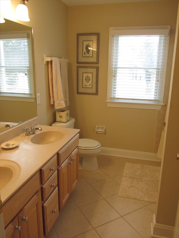 25 West 11th Street, Avalon (Center)