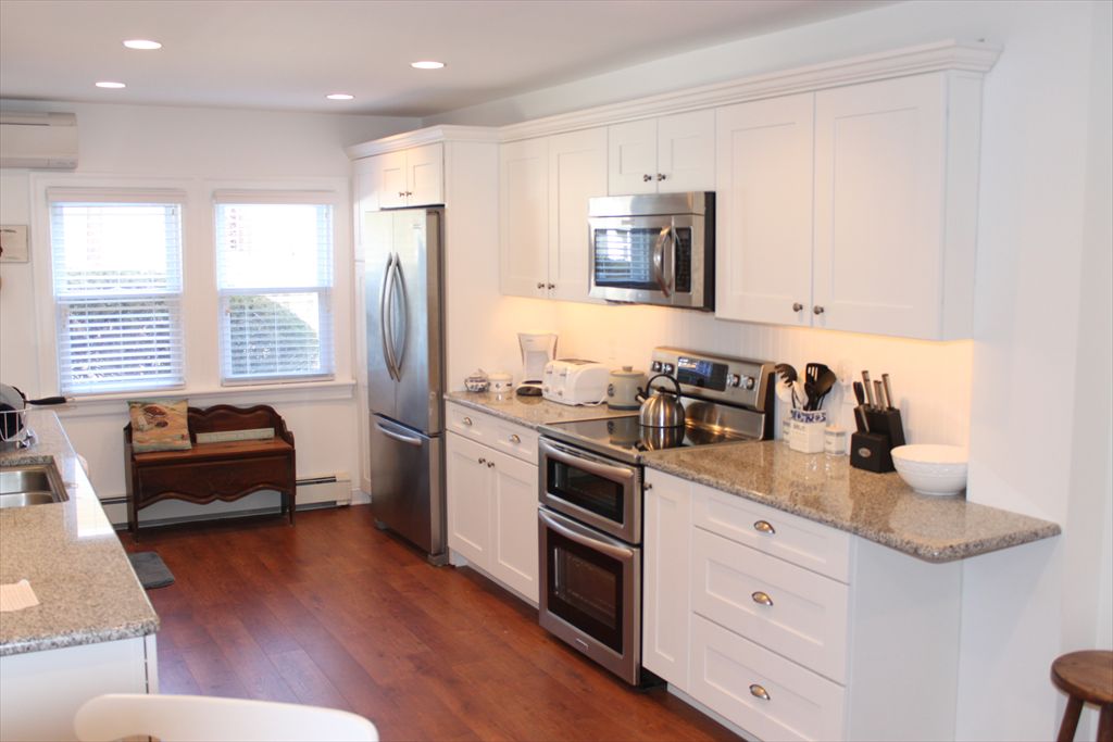 221 Stratford Avenue, Beach Haven (Ocean Block)