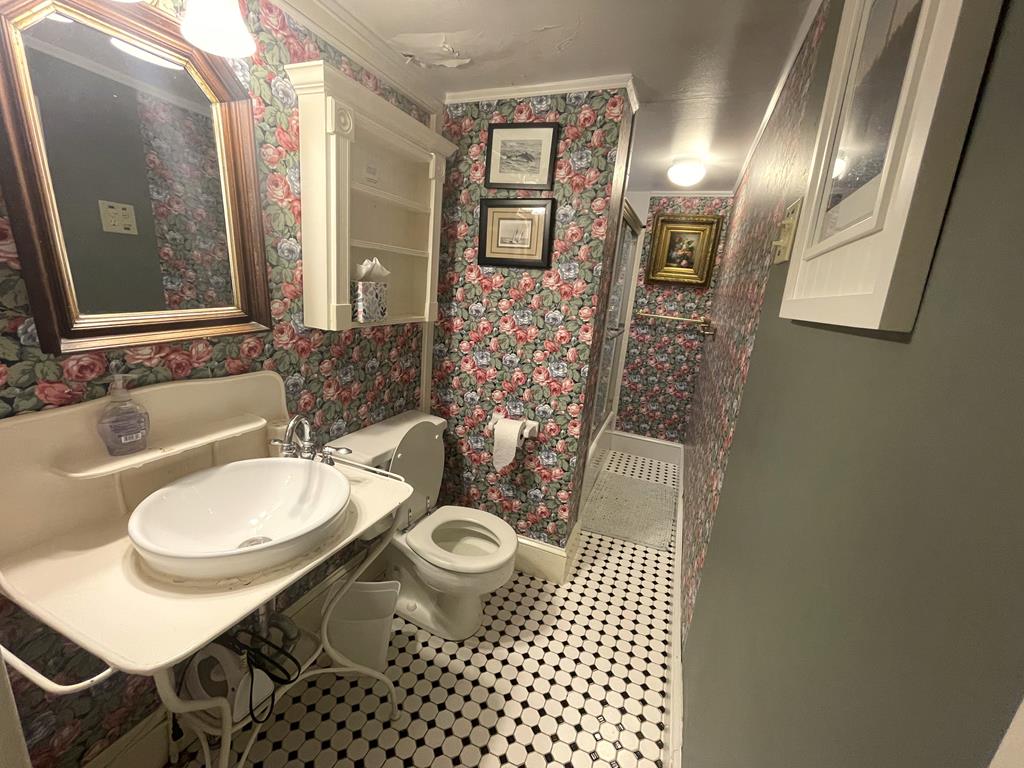 John F. Craig House | Photo 20