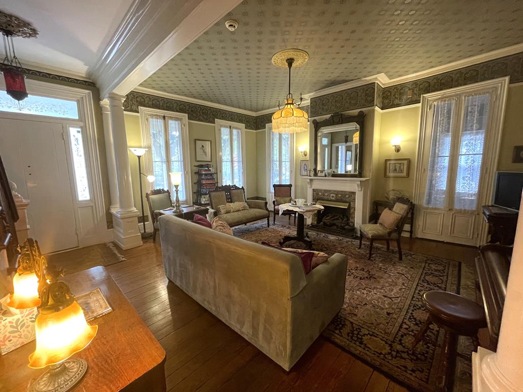 John F. Craig House | Photo 11