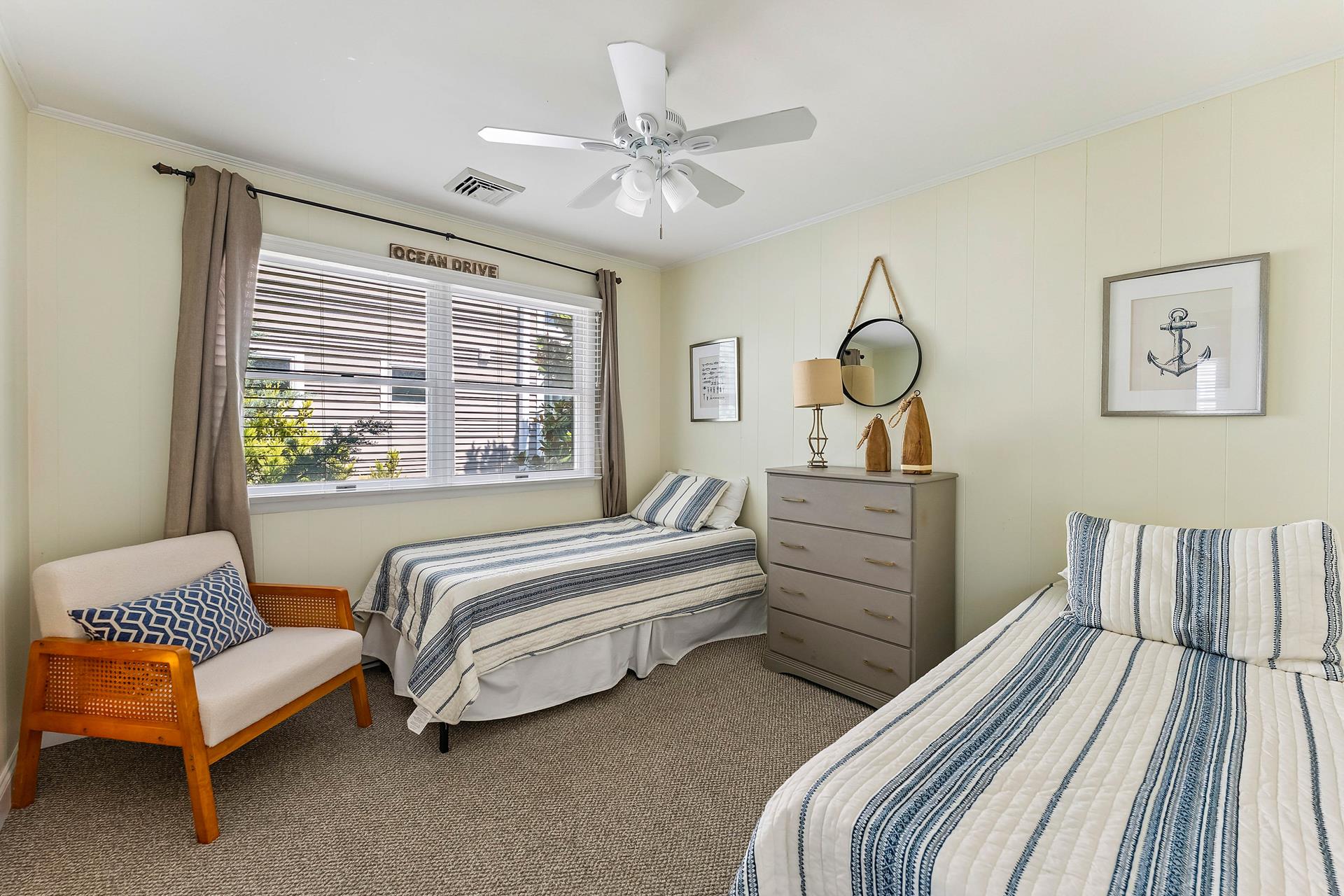 460 20th Street, Avalon (Center)