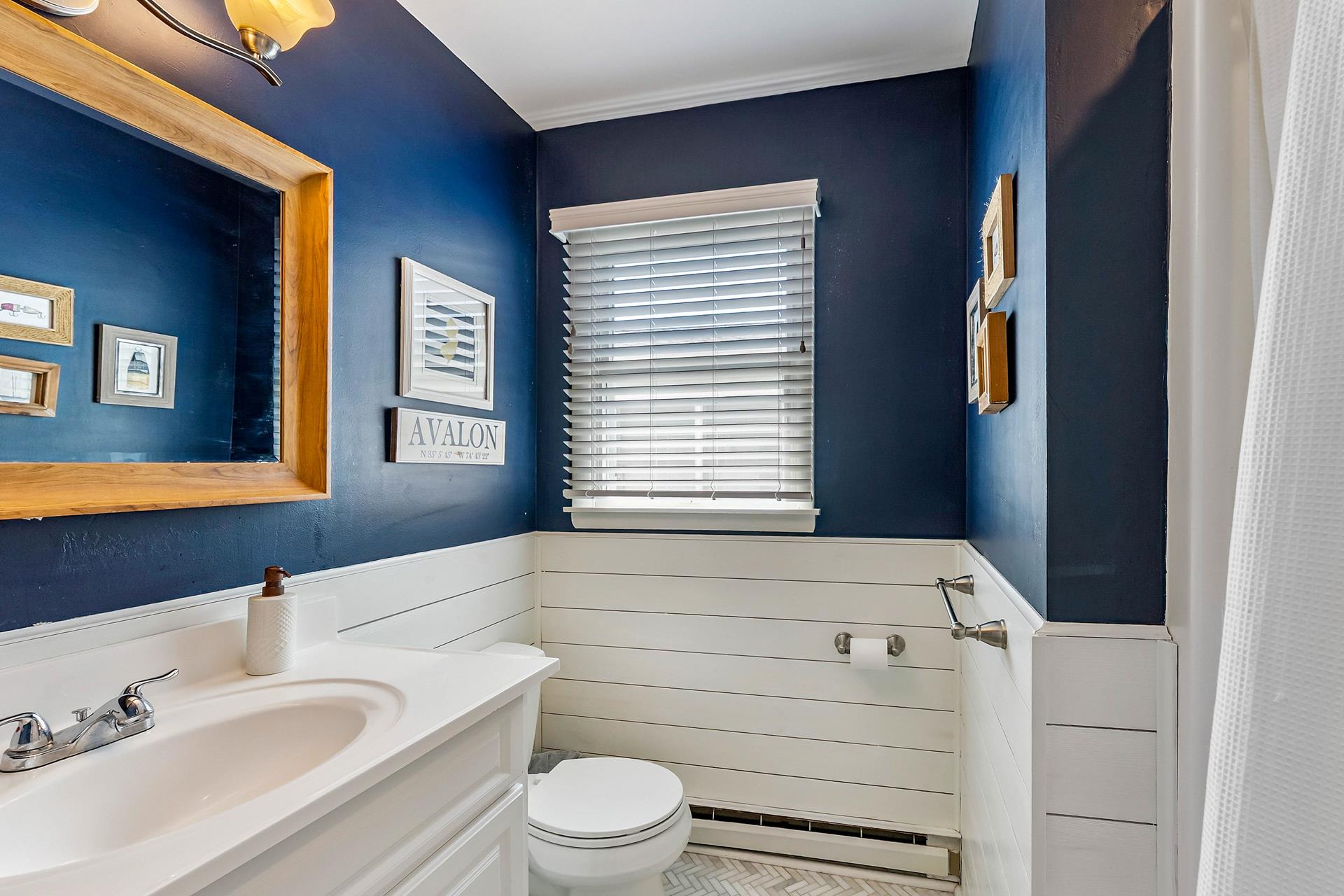 460 20th Street, Avalon (Center)