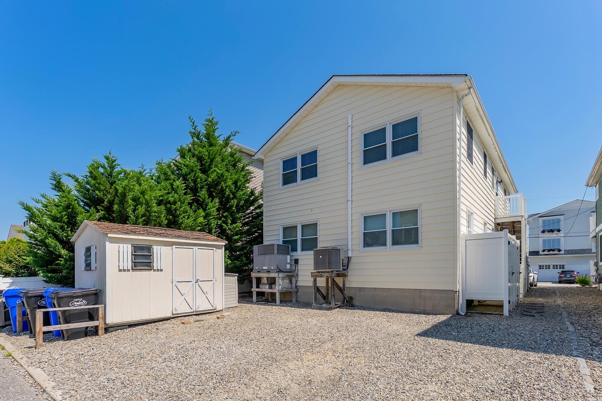 460 20th Street, Avalon (Center)