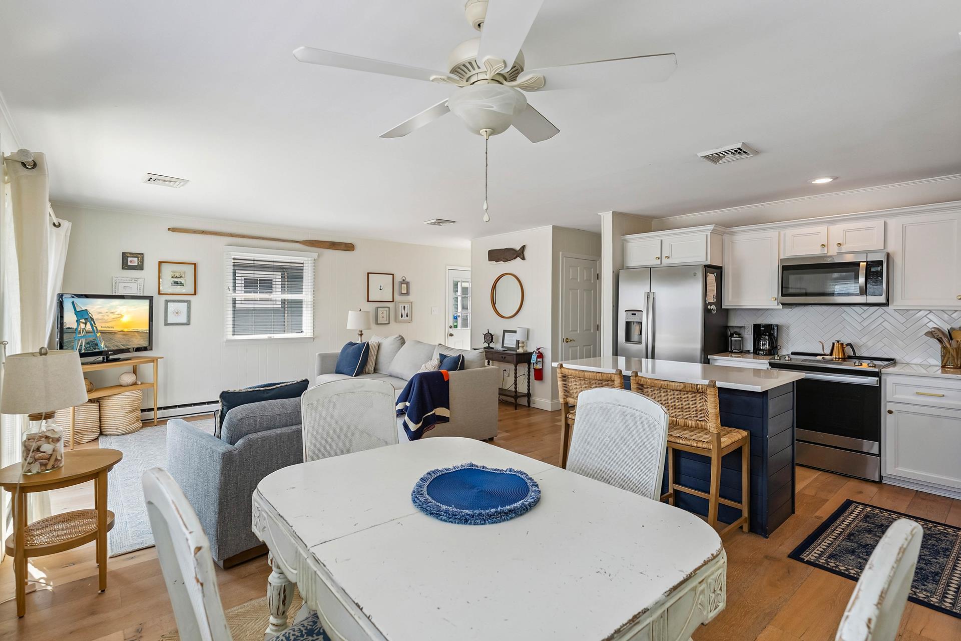 460 20th Street, Avalon (Center)