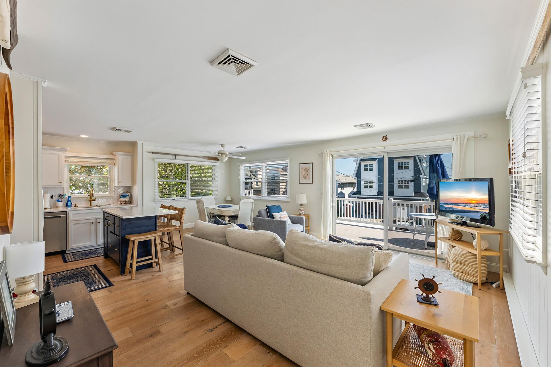 460 20th Street, Avalon (Center)