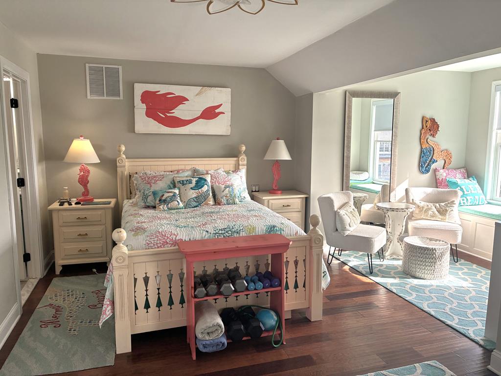 WATER VIEW TWIN ONE BLOCK TO BEACH | Photo 19