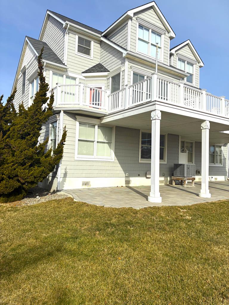 WATER VIEW TWIN ONE BLOCK TO BEACH | Photo 25