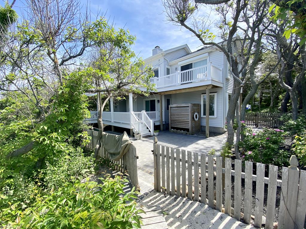 Water Front - Gorgeous Views | Photo 37