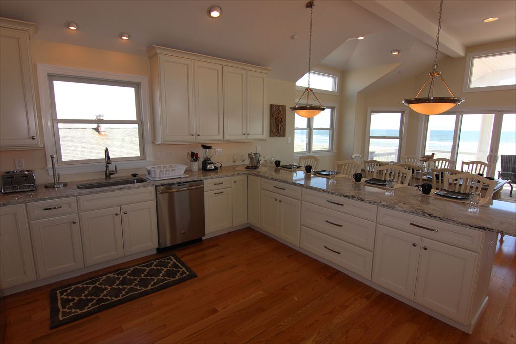 7717 Pleasure Avenue, Sea Isle City (Beach Front)
