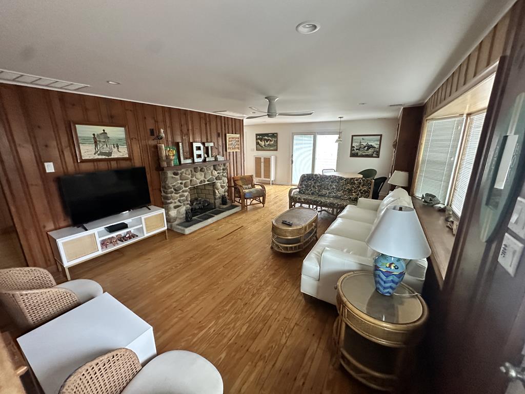 121 Oceanview Drive, Peahala Park (Ocean Front)