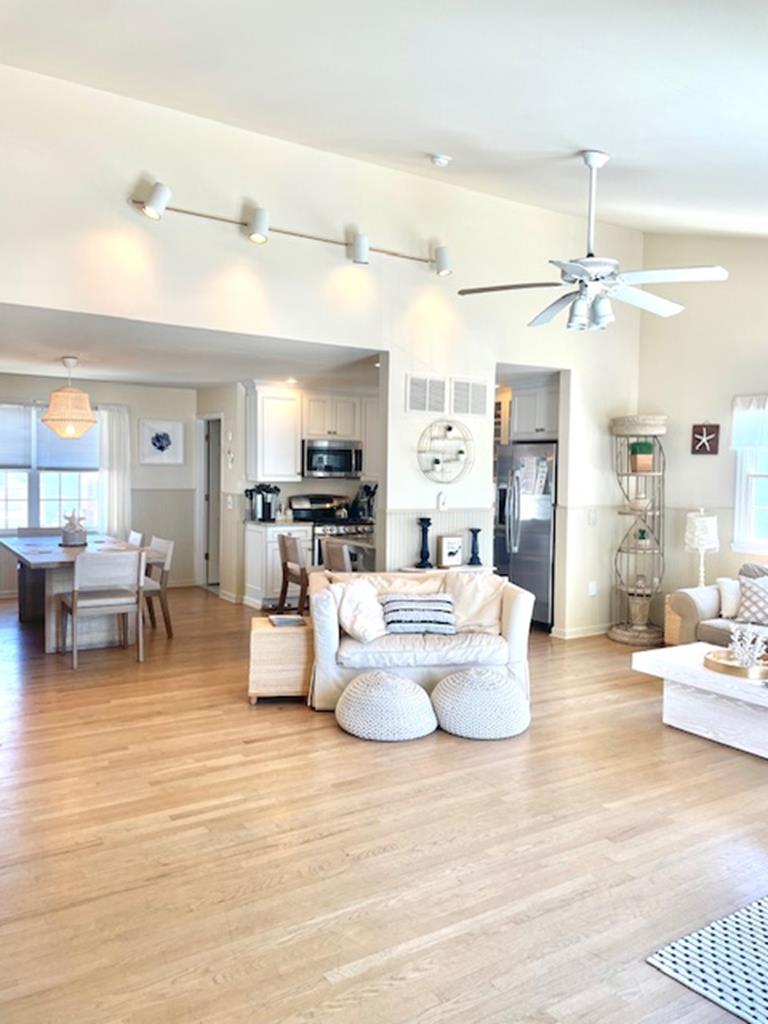 209A Taylor Avenue, Beach Haven (Ocean Side)