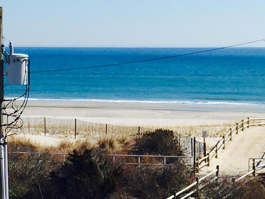 28 30th Street, Sea Isle City (Beach Block)