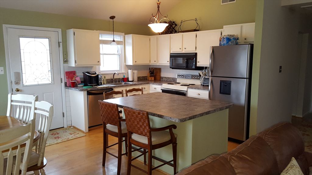 33 76th St - Picture 