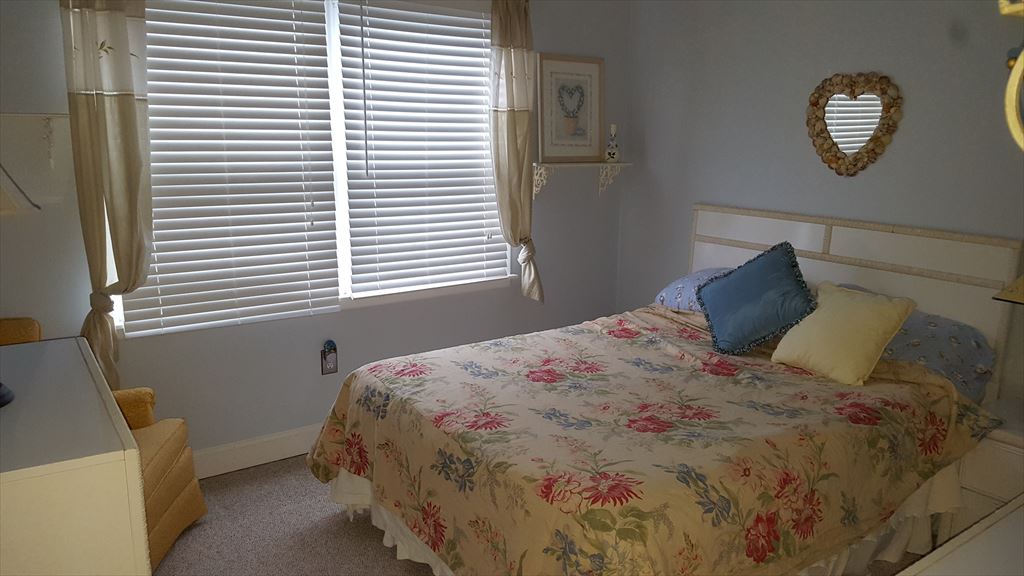 33 76th St - Picture 