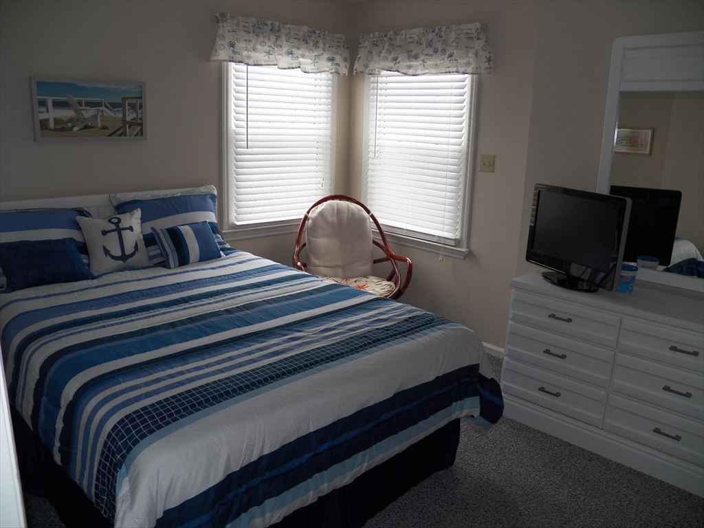 135 65th Street - Picture 