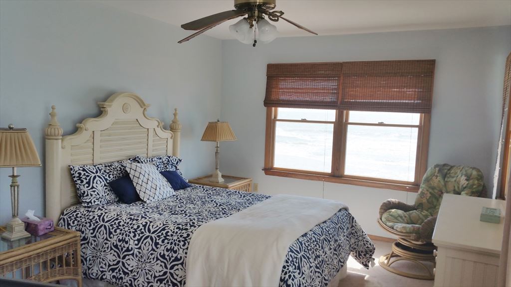 214 Kentford Avenue, Beach Haven (Ocean Front)