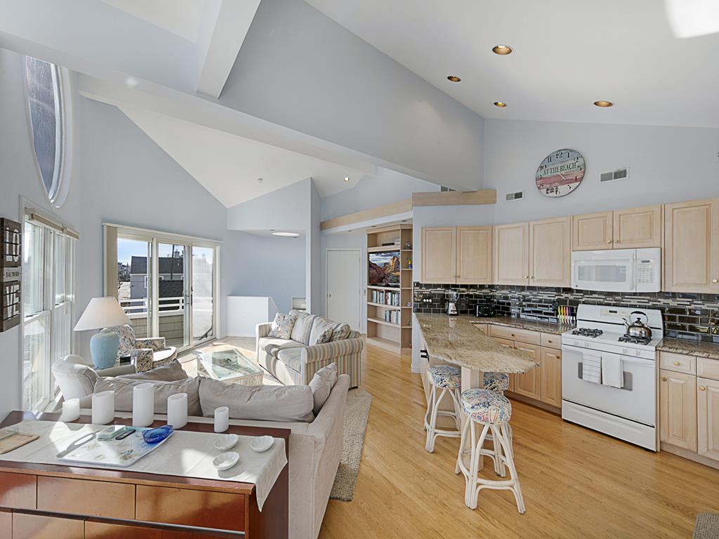 4204 Ocean Blvd, Brant Beach (Ocean Side)