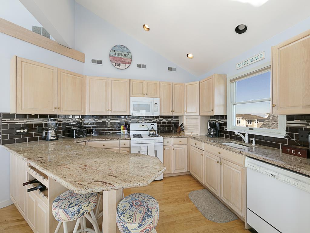 4204 Ocean Blvd, Brant Beach (Ocean Side)