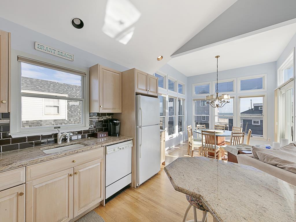 4204 Ocean Blvd, Brant Beach (Ocean Side)