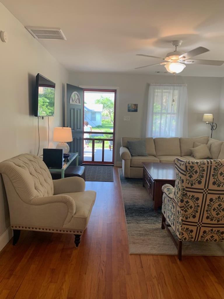 210 Fifth Avenue | Photo 12