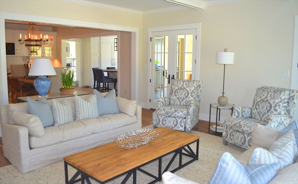 7 Mill Hill Farms Road, Edgartown, MA 02539, Residential