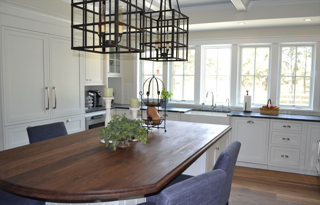 7 Mill Hill Farms Road, Edgartown, MA 02539, Residential