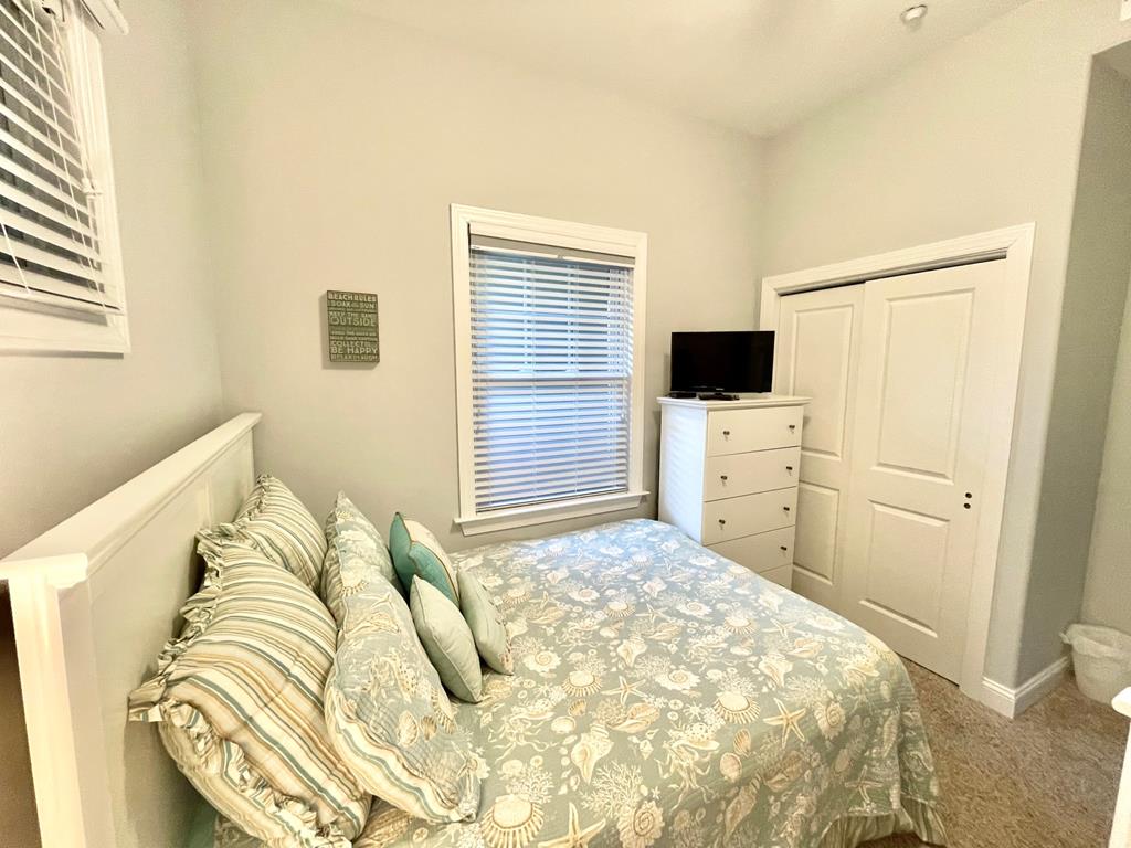 5904 Landis Avenue, Sea Isle City (Center)