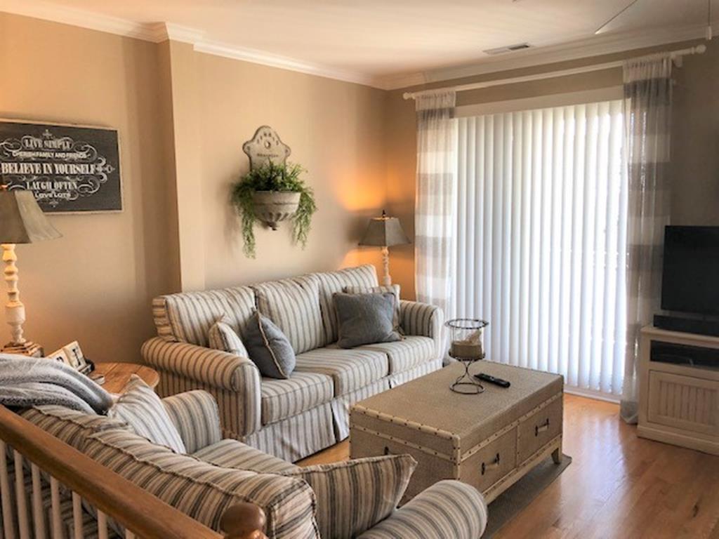 2501 Long Beach Boulevard, Spray Beach (Ocean Side)