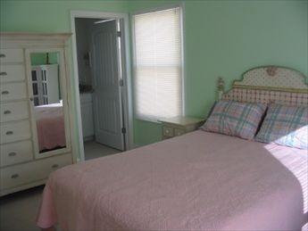 1010 S Bay Avenue, Beach Haven (Bay Side)