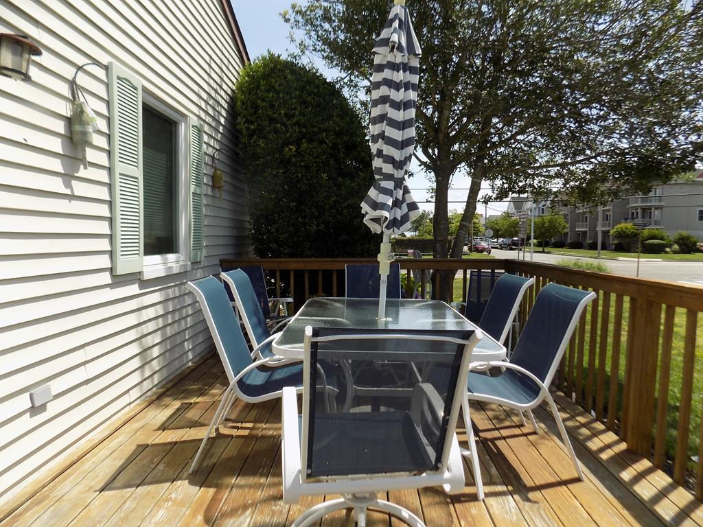 COMFORTABLE PET FRIENDLY TWIN | Photo 21