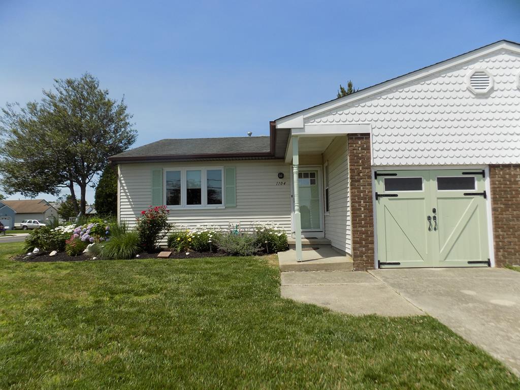 COMFORTABLE PET FRIENDLY TWIN | Photo 27