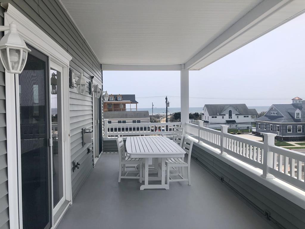 103 Putnam, Strathmere Vacation Rental Riordan Real Estate