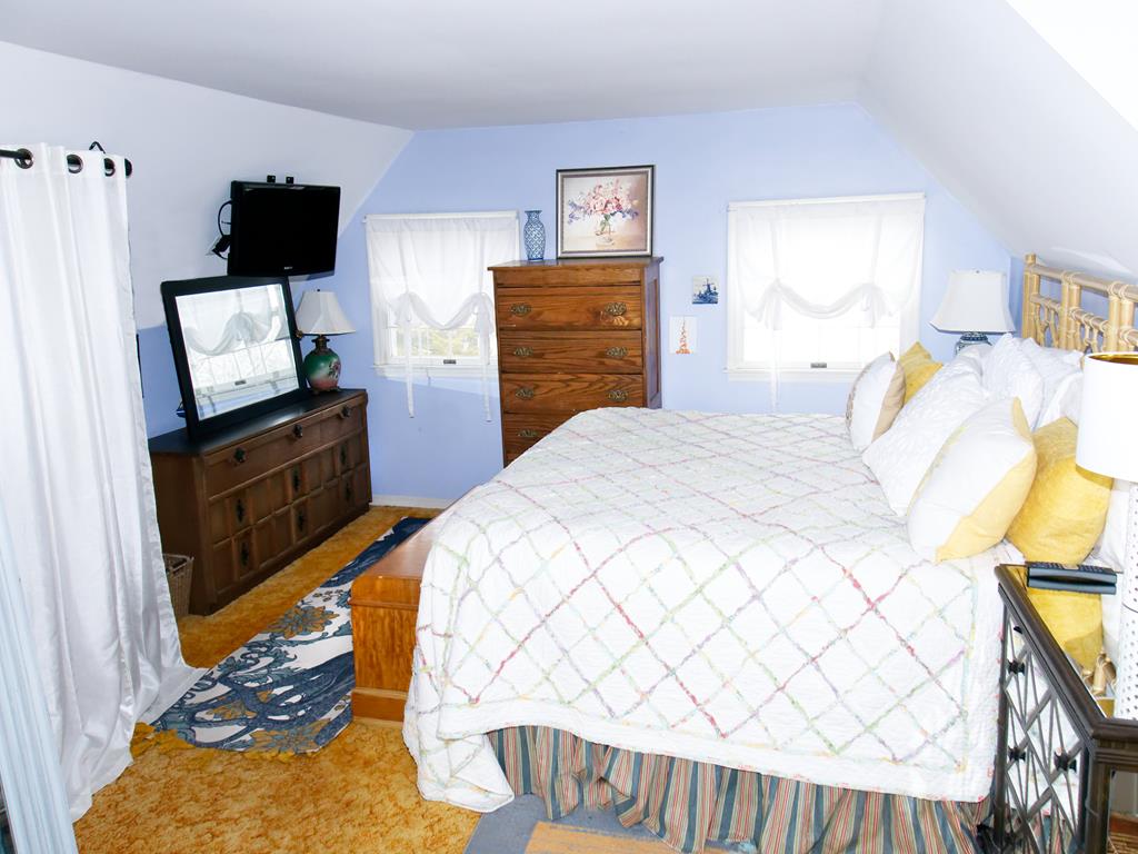 Bedroom #2: upper level