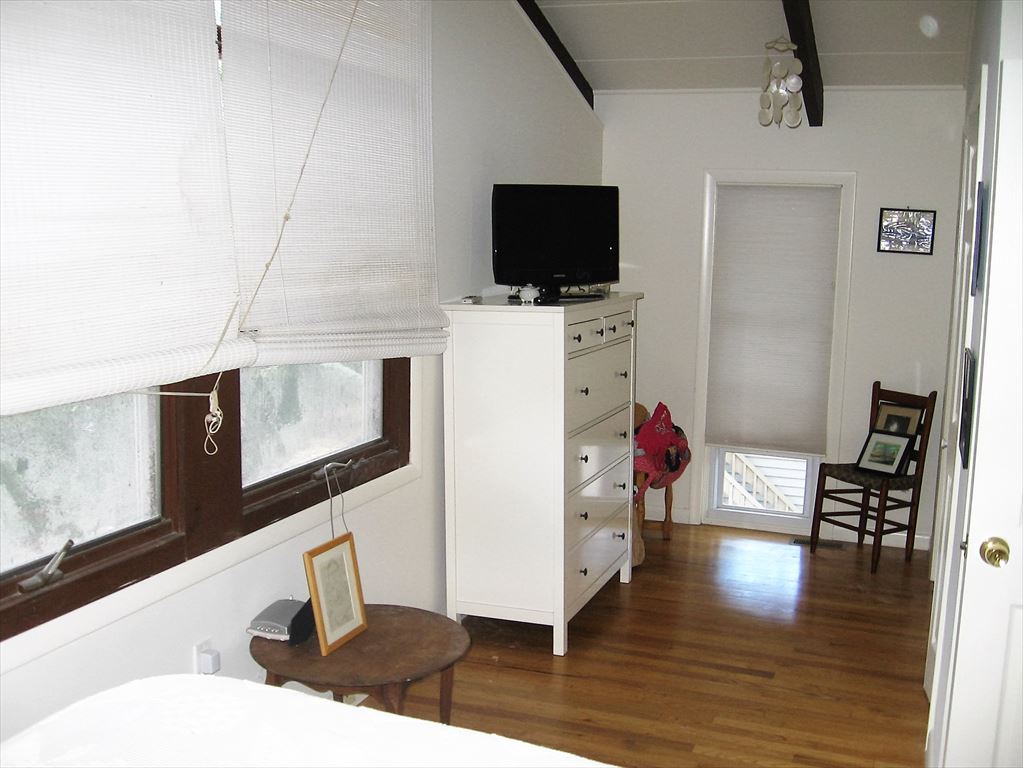 219 Stratford Avenue, Beach Haven (Ocean Block)