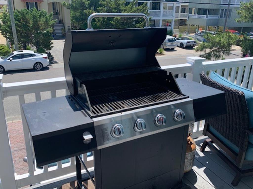 219 Stratford Avenue, Beach Haven (Ocean Block)