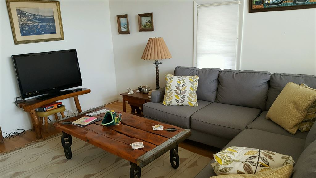 219 Stratford Avenue, Beach Haven (Ocean Block)