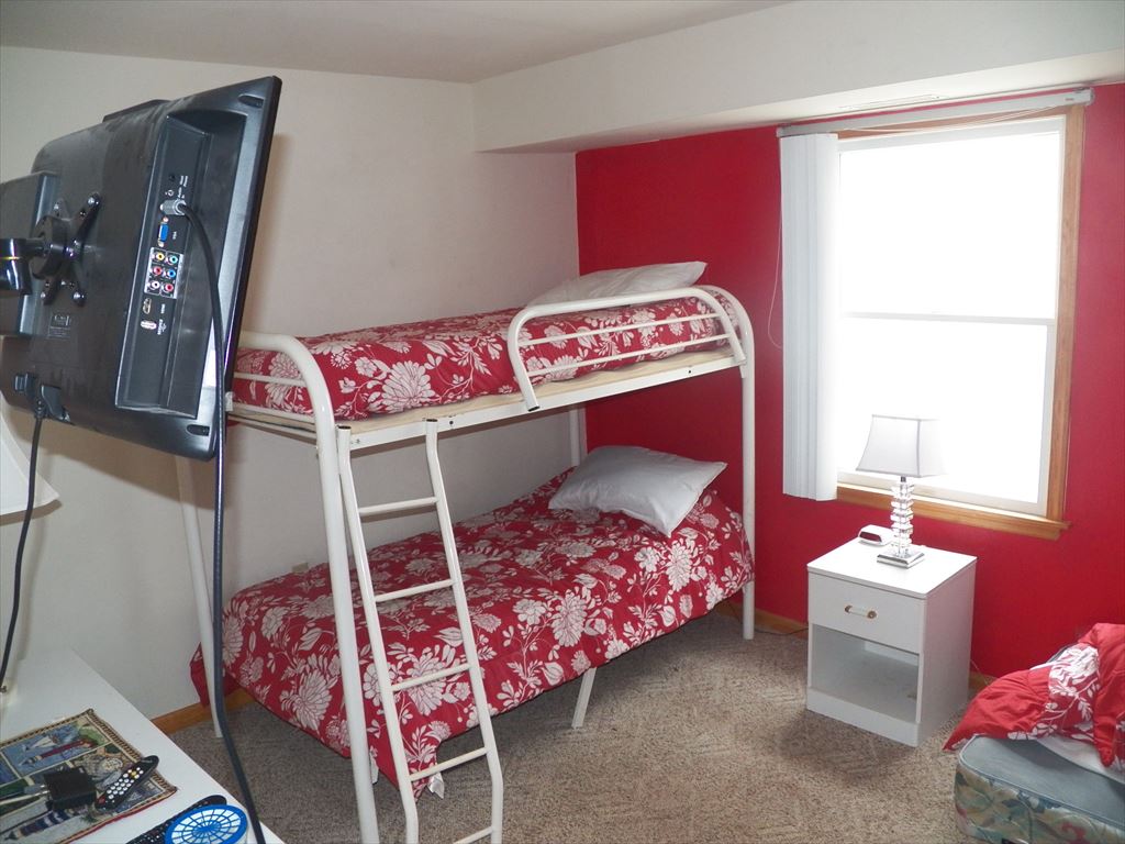 102 45th Street - Picture 