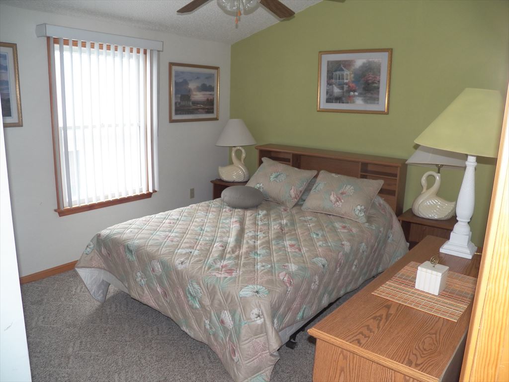 102 45th Street - Picture 