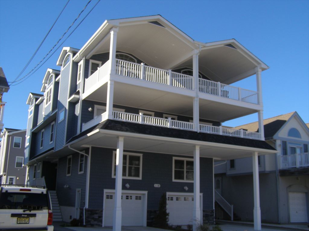 118 46th Street - Picture 