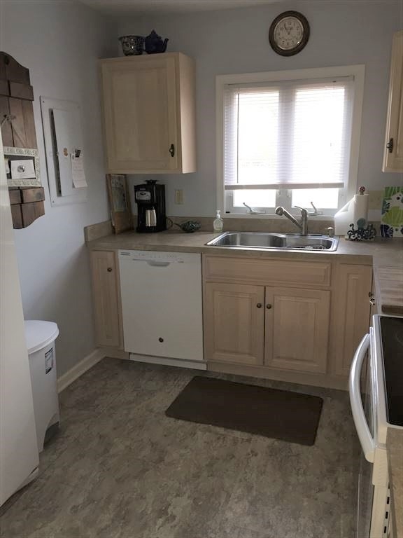 11306 Long Beach Blvd, Haven Beach (Bay Side)