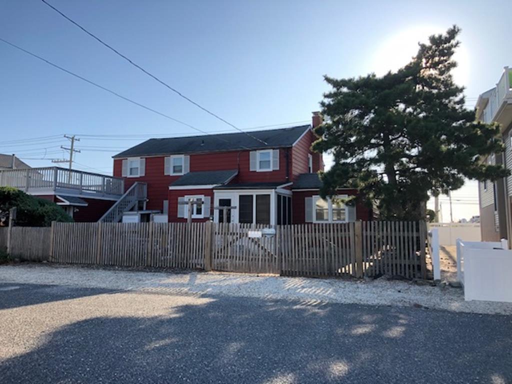 11306 Long Beach Blvd, Haven Beach (Bay Side)