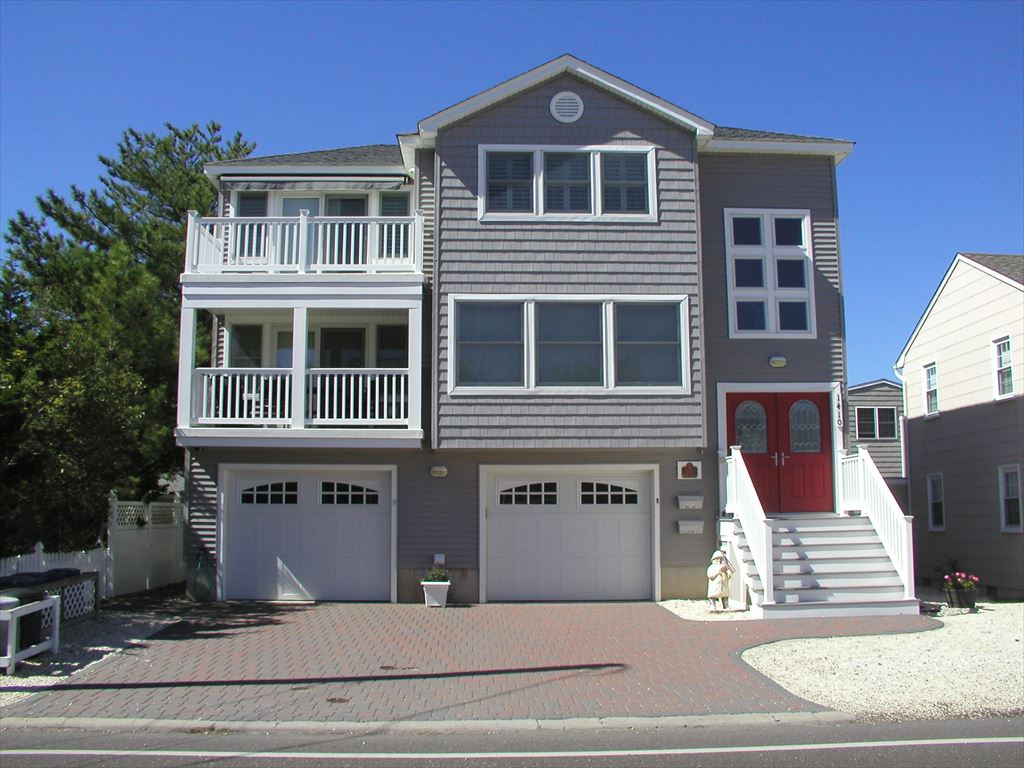 1410 Beach Avenue., North Beach Haven