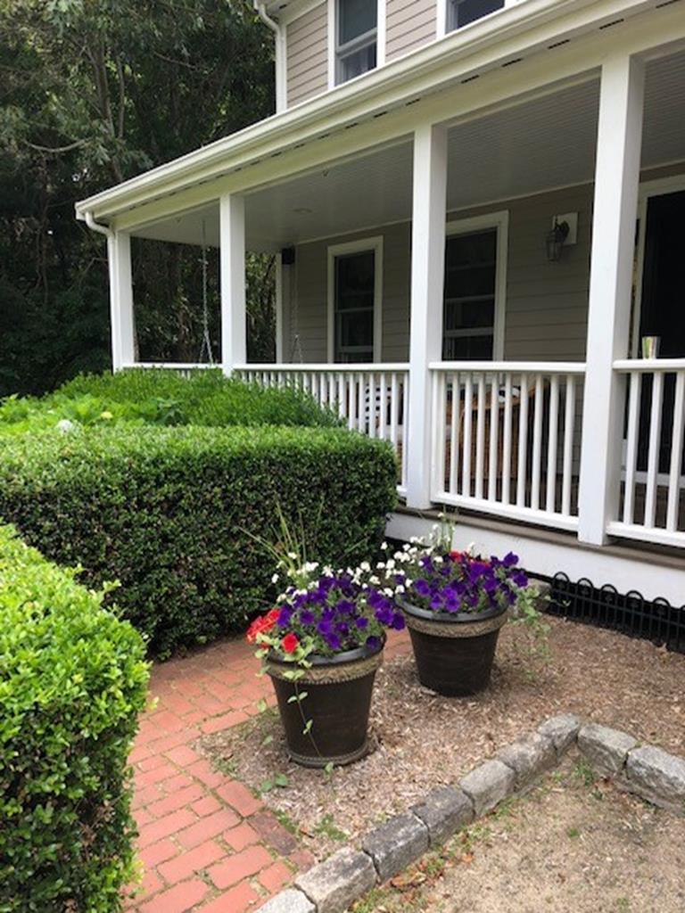 136 County Road, Oak Bluffs, MA 02557, Residential