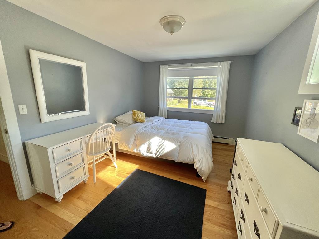 136 County Road, Oak Bluffs, MA 02557, Residential