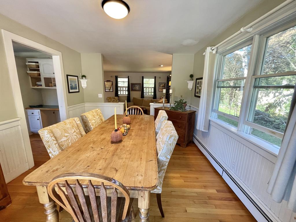 136 County Road, Oak Bluffs, MA 02557, Residential