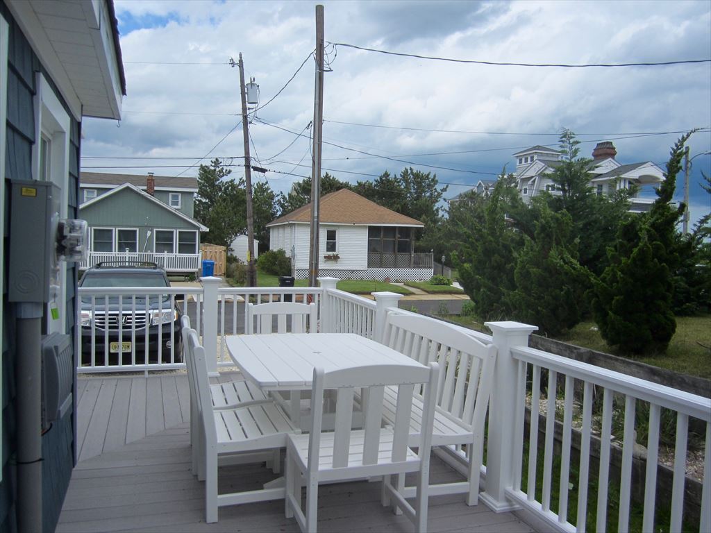 22 Sumner Avenue. 1st Floor, Strathmere Vacation Rental Riordan