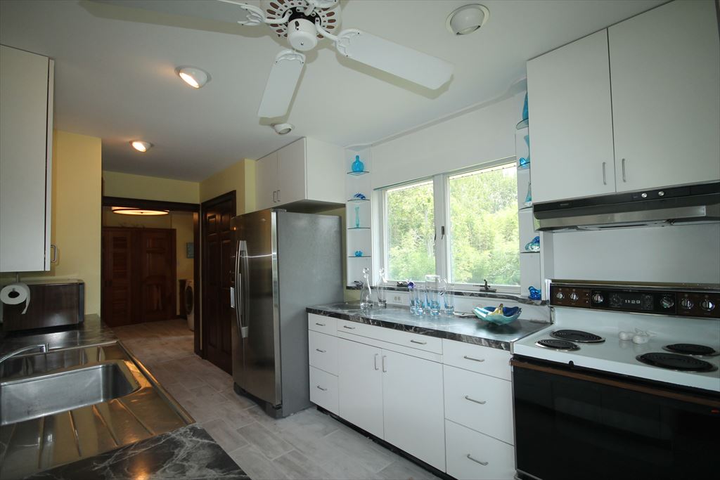 313 Coral Avenue | Photo 13