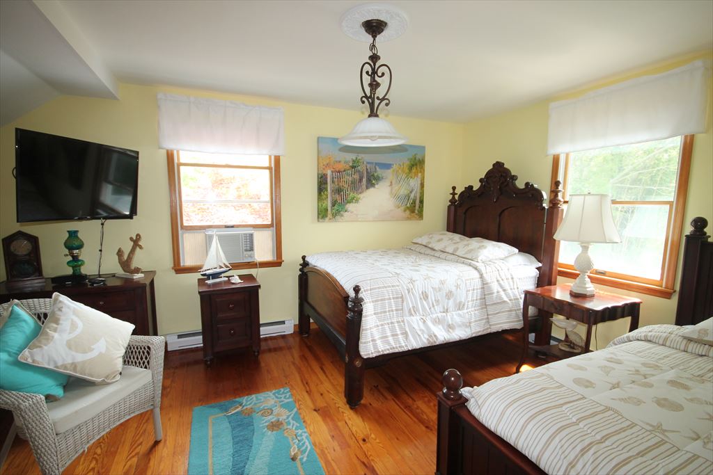 313 Coral Avenue | Photo 24